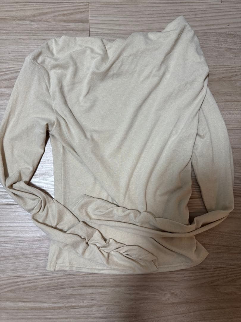 anuans アニュアンス　ギャザードレープカットトップス