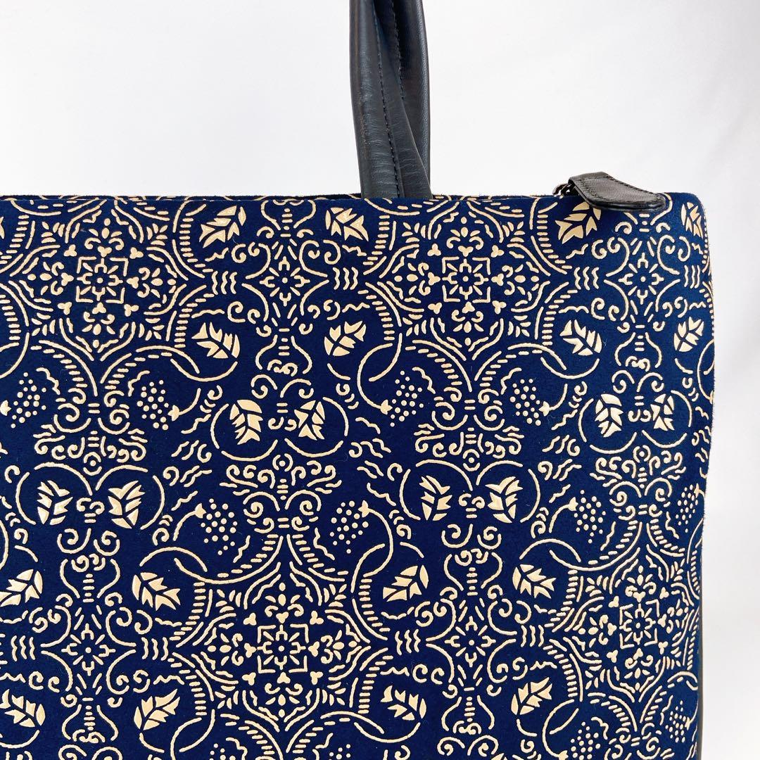 極美品 印傳屋 A4可 ハンドバッグ ネイビー ぶどう唐草 レザー 本革
