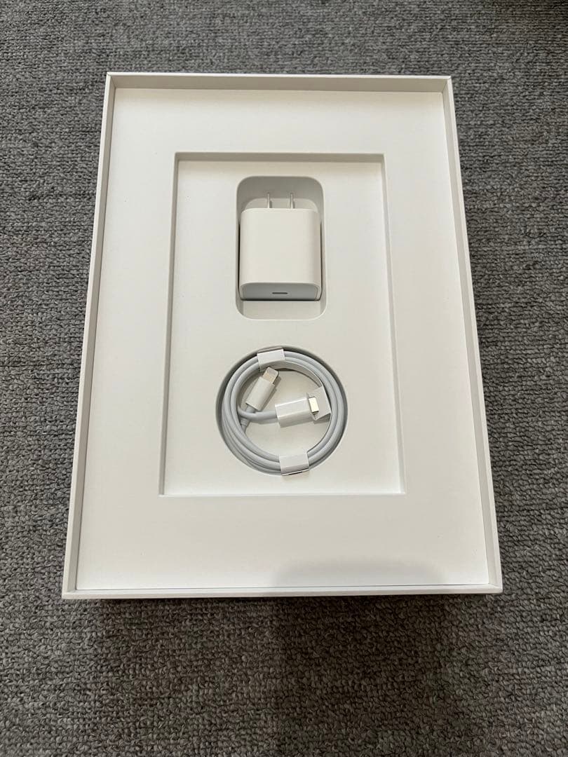 iPad本体　 第8世代