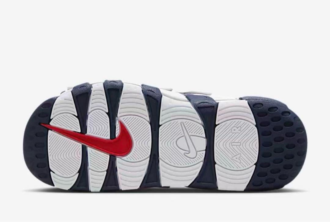 26ネイビー　NIKE エアモアアップテンポ　サンダル