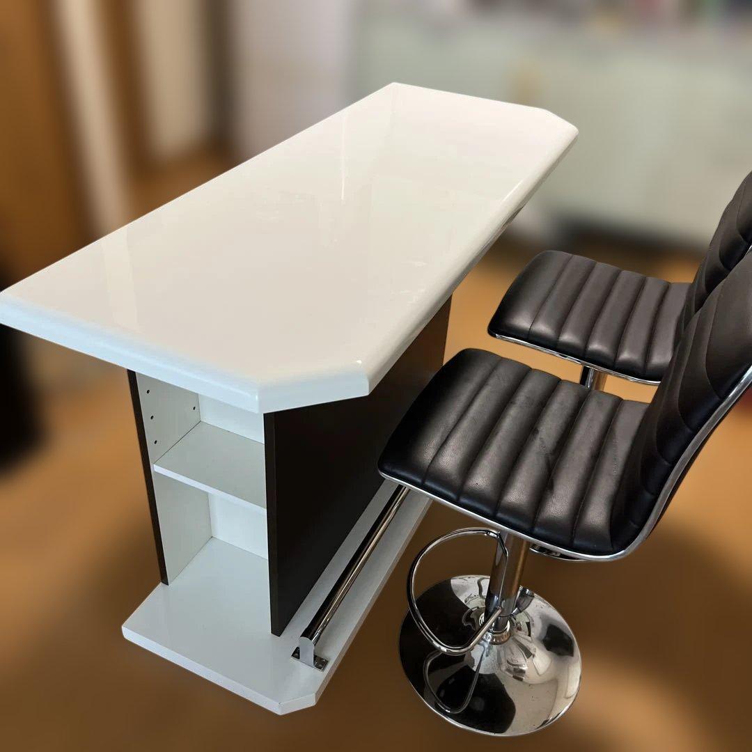 引き取り限定　ホワイトバーカウンターとバースツール2脚