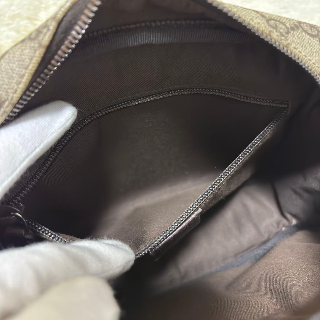 513✨極美品✨グッチ ショルダーバッグ カメラバッグ GGスプリーム 斜め掛け