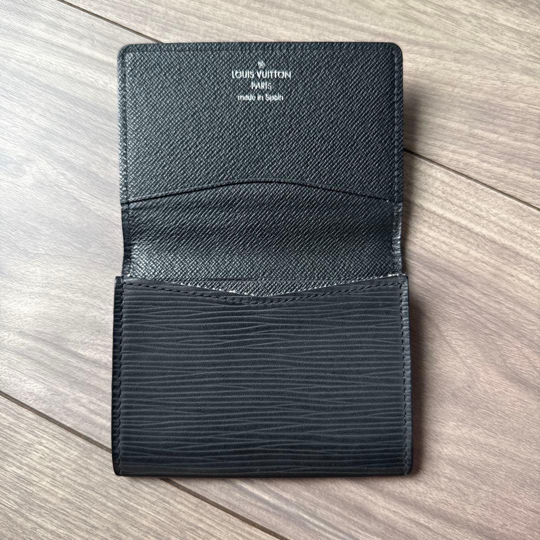 Louis Vuitton エピ ブラック 名刺入れ