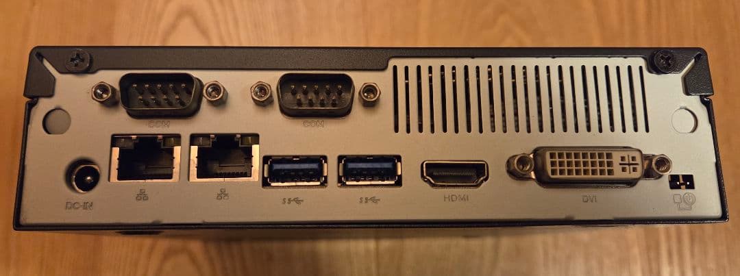 Shuttle ベアボーンキット DS61 V1.1