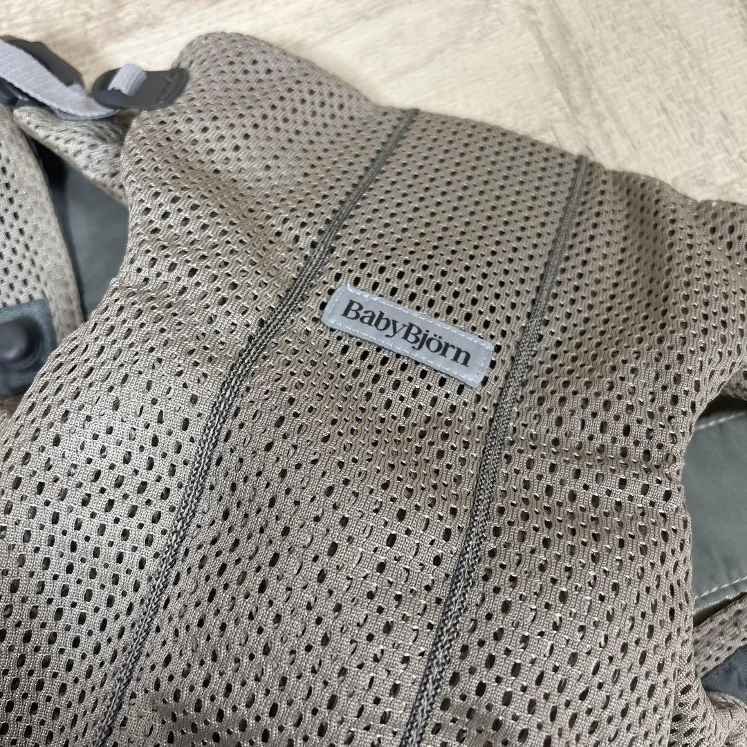 ＊2025.7購入未使用＊ベビービョルン 抱っこ紐　グレーベージュ