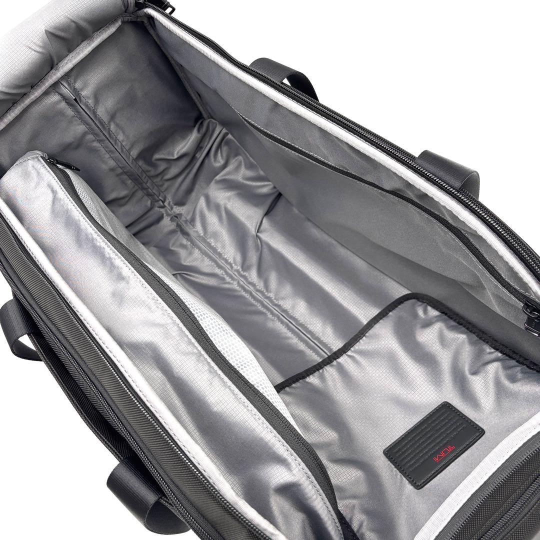 【現行品・未使用級】トゥミ 2ウィール スポーツ ダッフル キャリーバッグ 黒