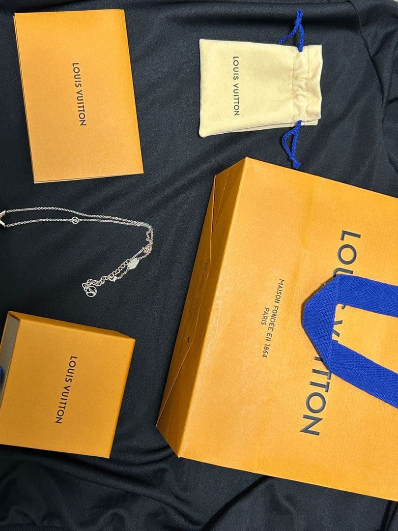 アクセサリー Louis Vuitton Essential V