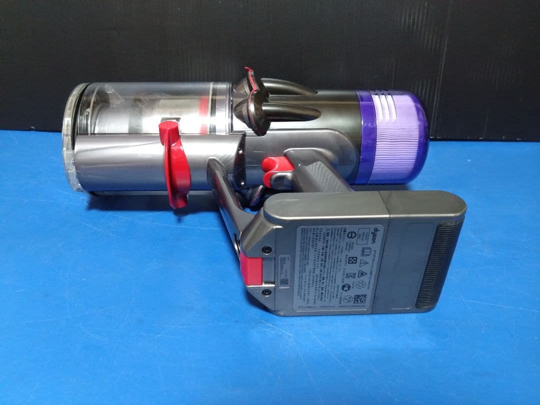 大人気モデル！dyson‼️デジタルスリムフィラフィ SV18収納ブラケット付③