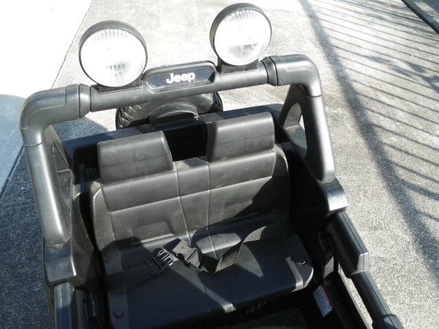 子供が乗れる電動ラジコンカー　＜Ｊｅｅｐ＞2人乗り可能　現役動作品