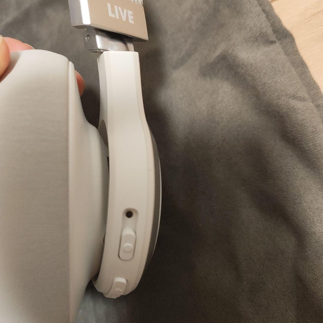 JBL　LIVE770NC ワイヤレスヘッドホン ホワイト 収納袋付き