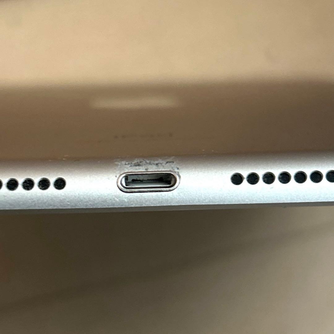 「極美品」　ipad 第8世代　32gbモデル　ケース付き　春からの新生活に！