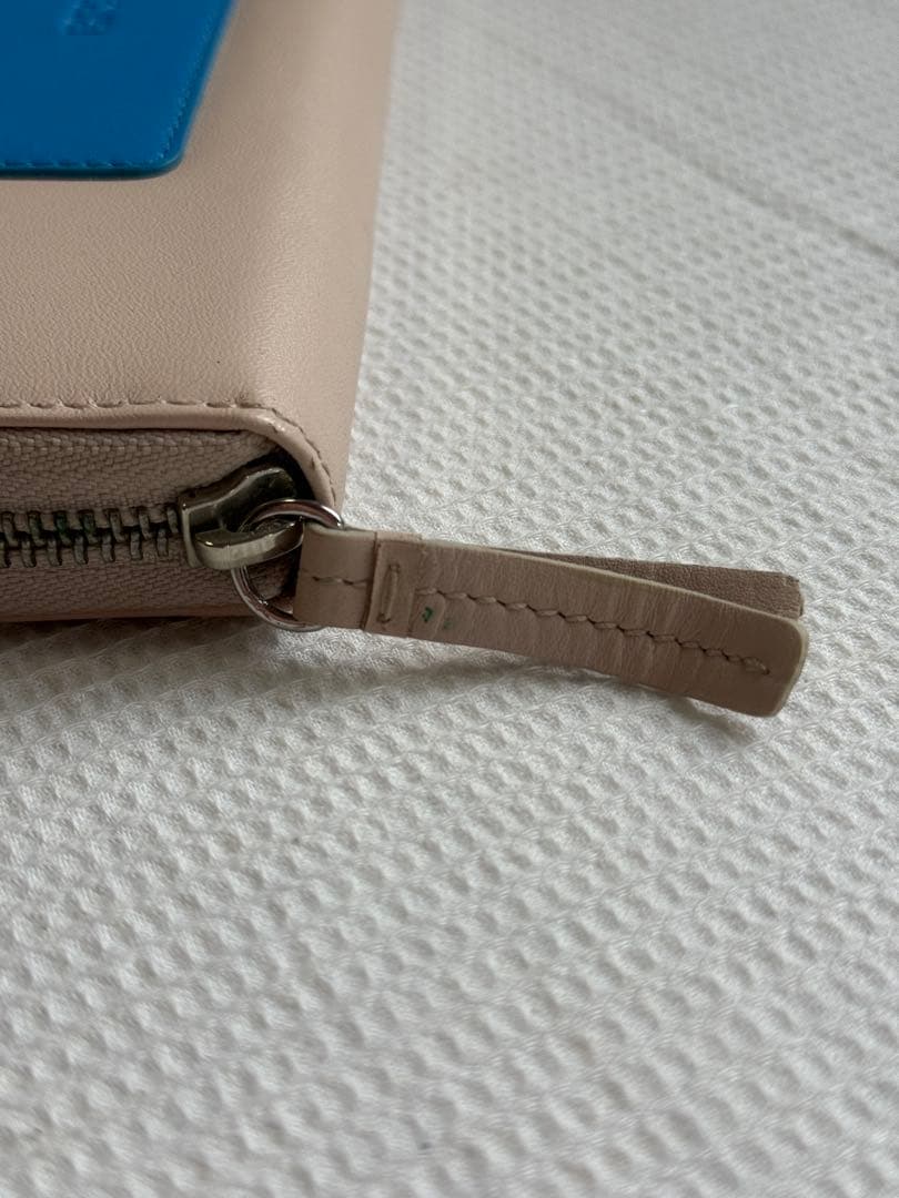 BREE ベージュと青の長財布