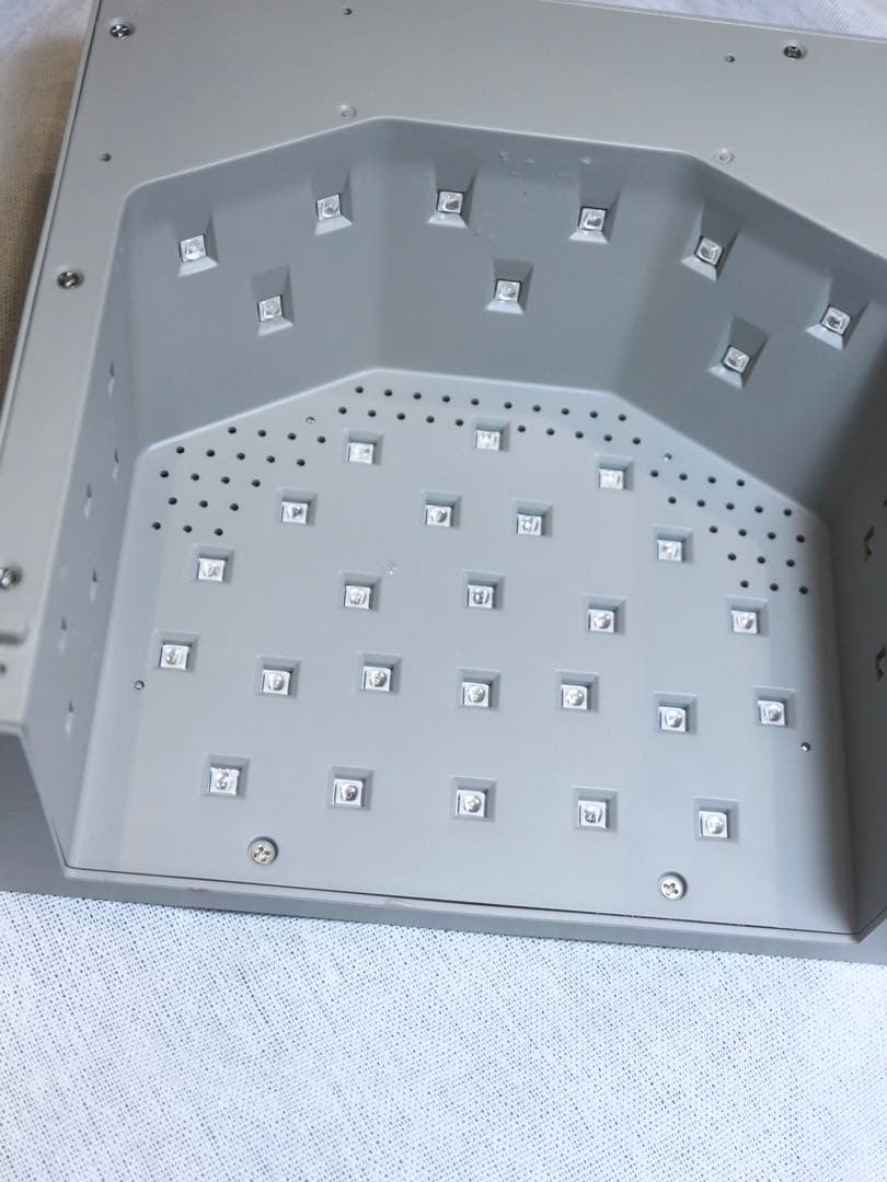 【oui nails】ネイルライト