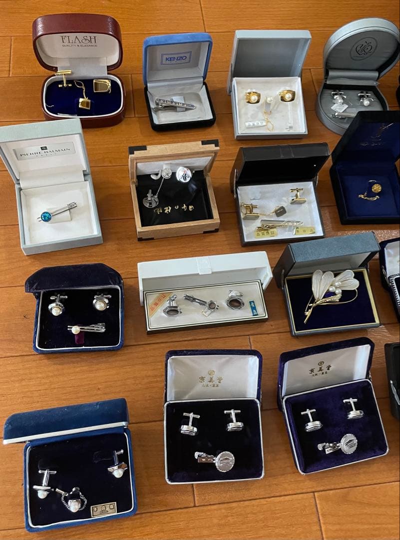 遺品整理　アクセサリー24点