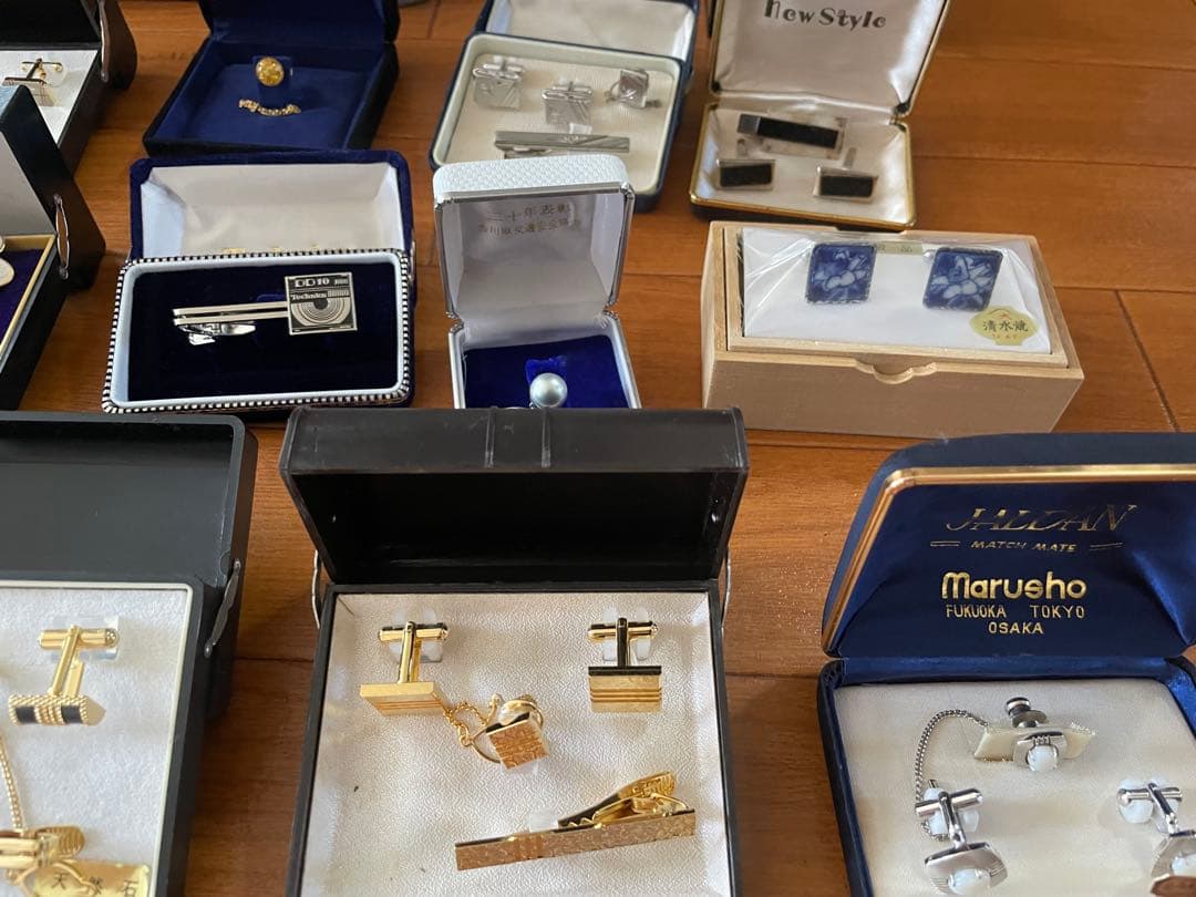 遺品整理　アクセサリー24点