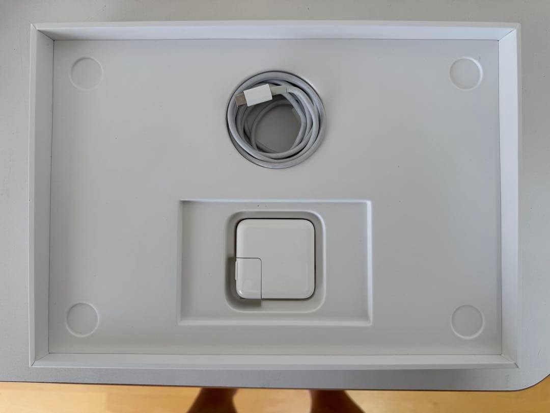 MacBook Air アップル　2020年　256GB