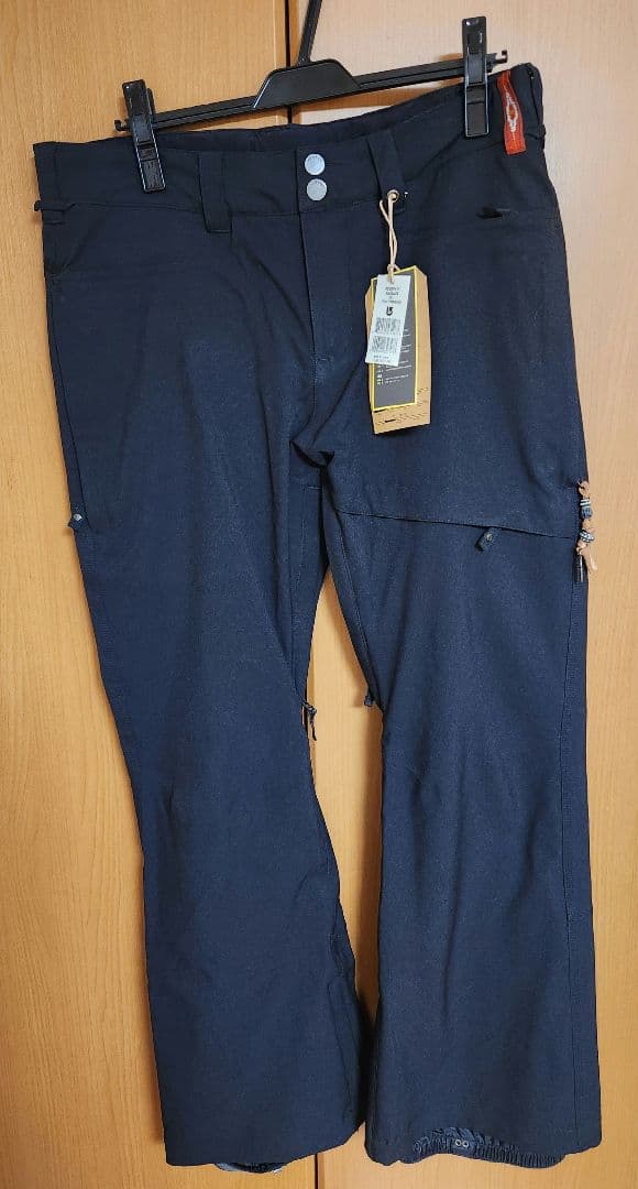 新品未使用　BURTONスノーボードウェア（女性用）　Lサイズ