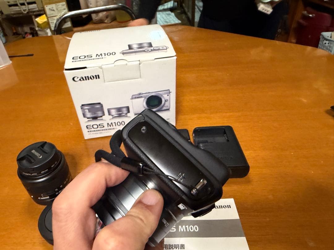 canon eos m100 ダブルレンズキット