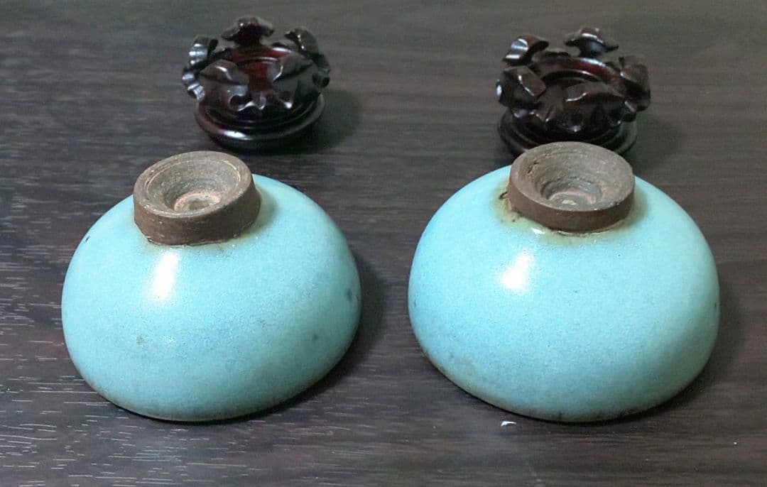 南宋時代 鈞窯紫斑紋盃 澱青釉紫紅斑盃 木製台座付 二客