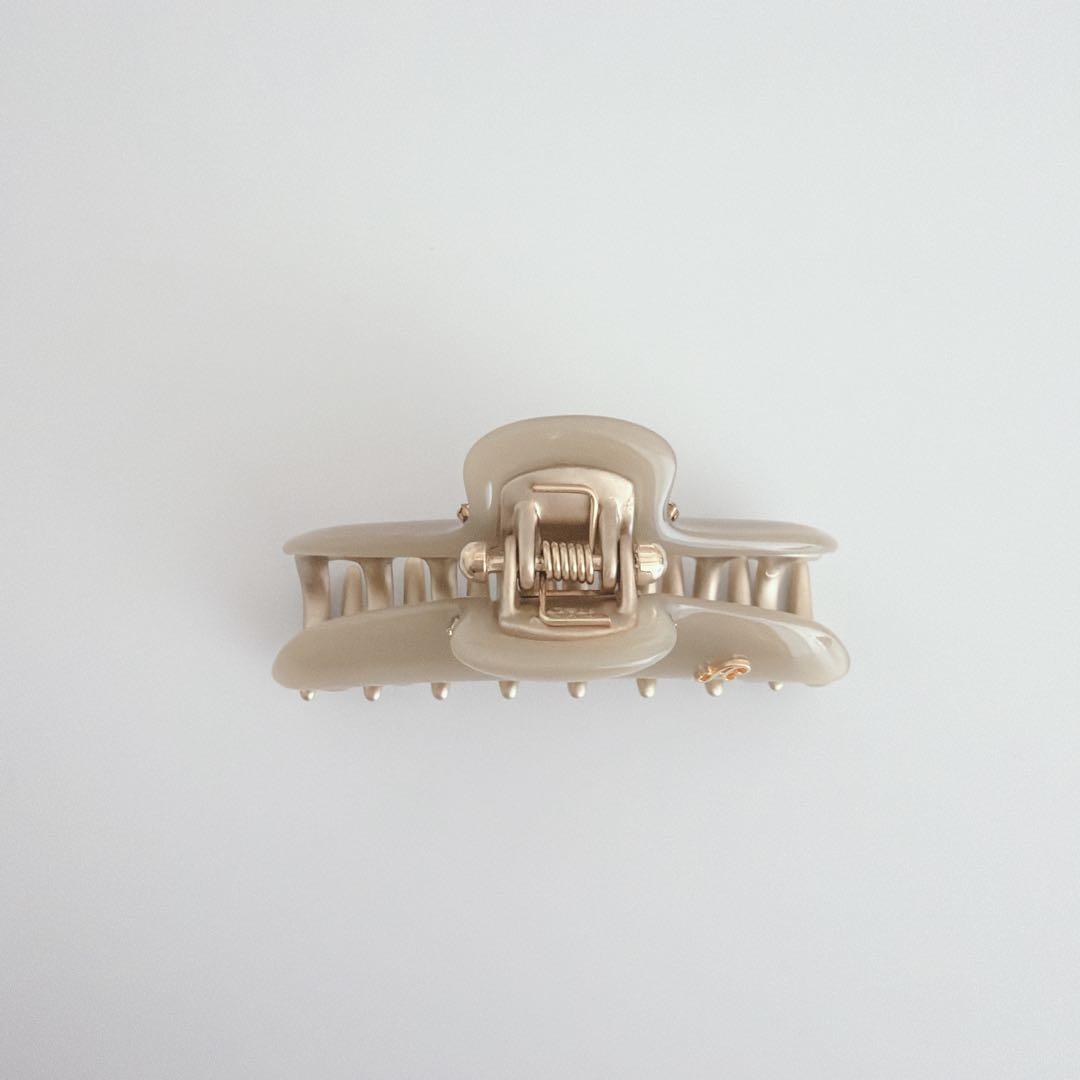 【新品】 acca ニューコラーナ　クリップ　M ベージュ