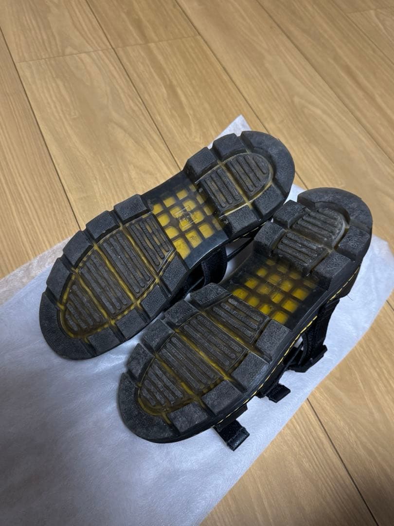 ドクターマーチン Dr.Martens サンダル