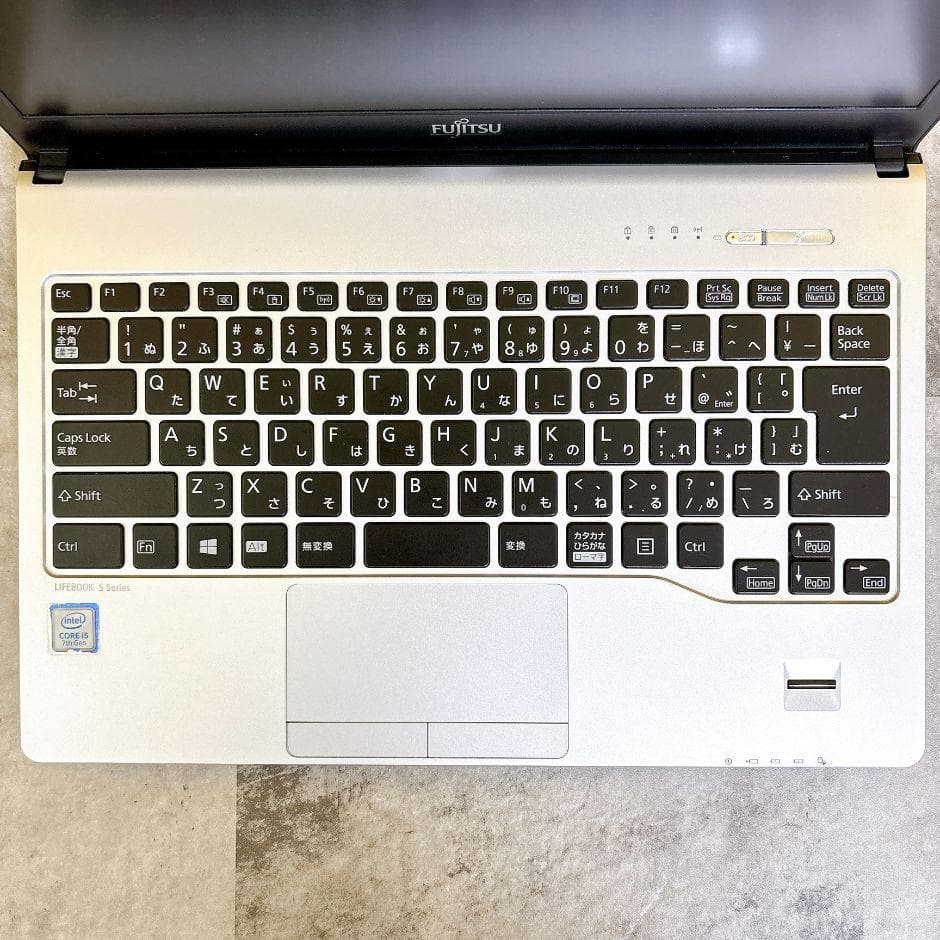 ほぼ美品✨小型軽量❣ｉ5✨メモリ12G＆SSDで快適✨フルHD カメラWin11