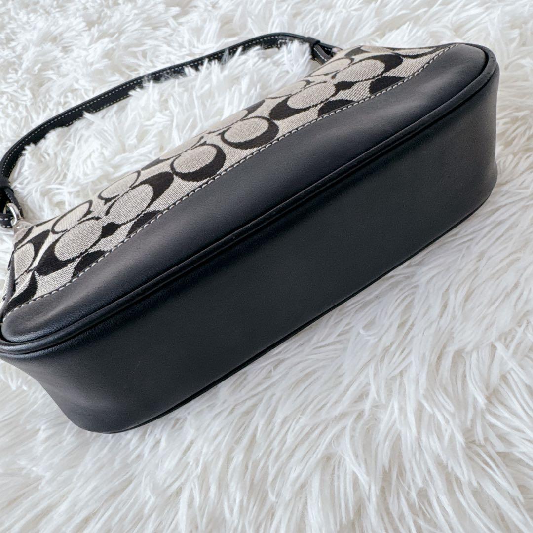 極美品✨COACHコーチ アクセサリーポーチ シグネチャー ワンショルダー 黒