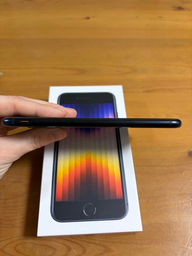 iPhone SE3（第3世代）256GB (バッテリー87%)