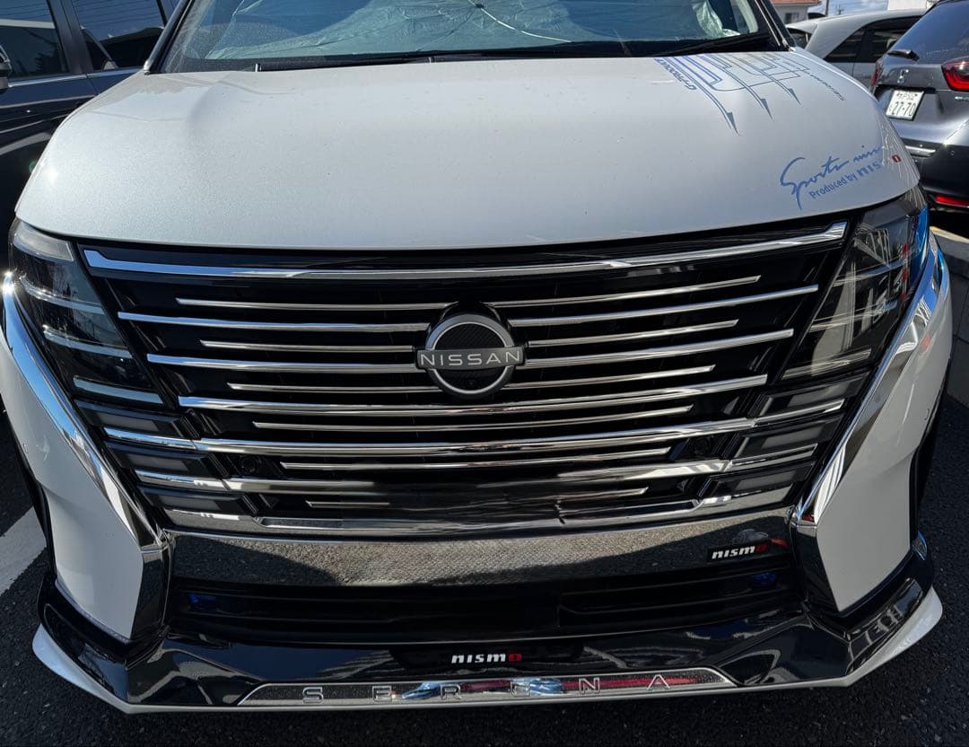 日産セレナC28 鏡面ステンレス フロントグリルガーニッシュセット