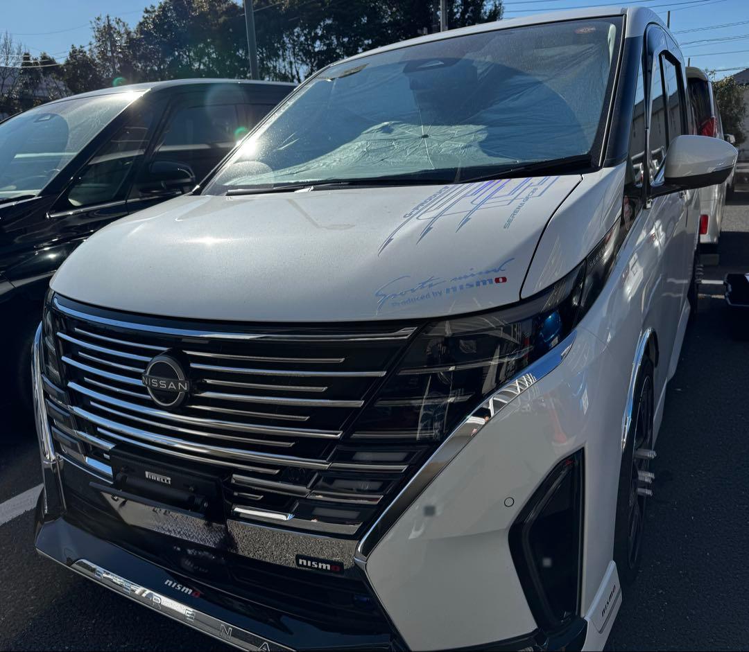 日産セレナC28 鏡面ステンレス フロントグリルガーニッシュセット