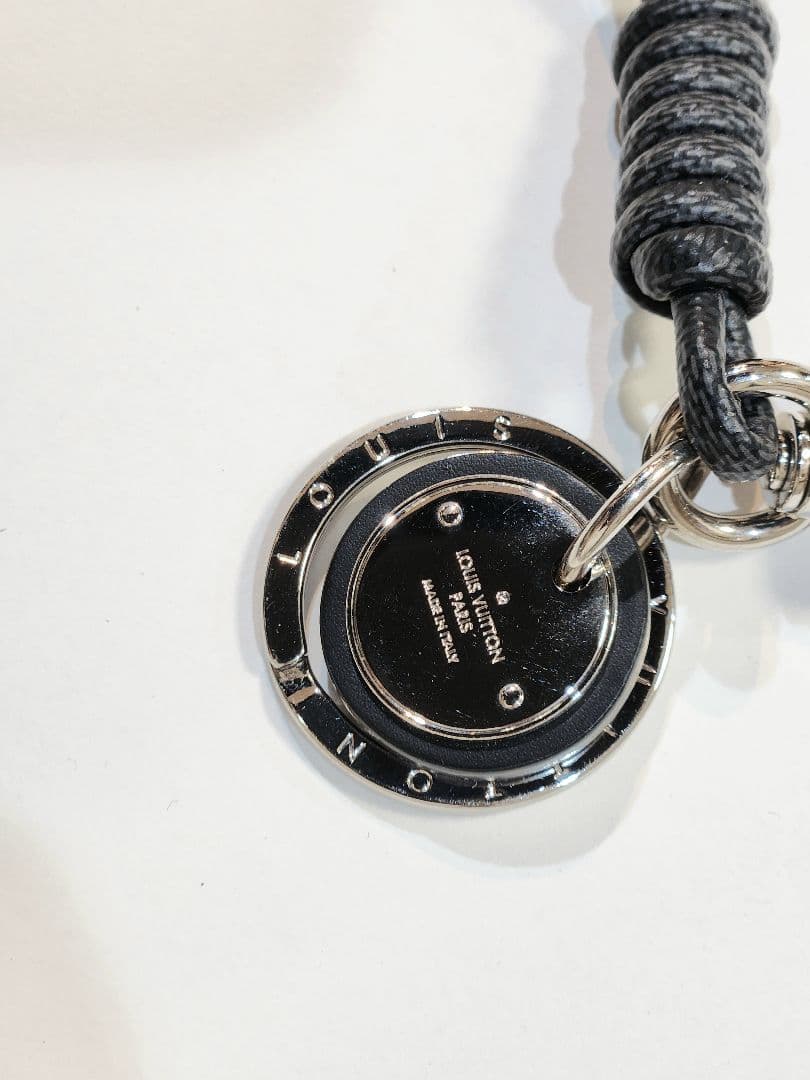 ルイヴィトン ダミエグラフィット キーホルダー　レザーロープM67224