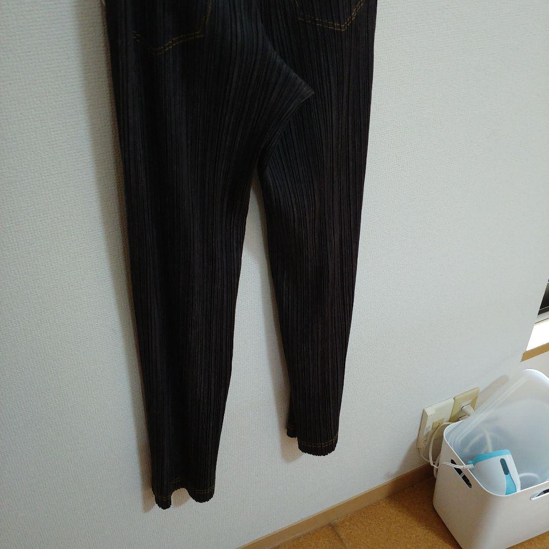 プリーツプリーズ　デニム転写　ブラックジーンズ　3