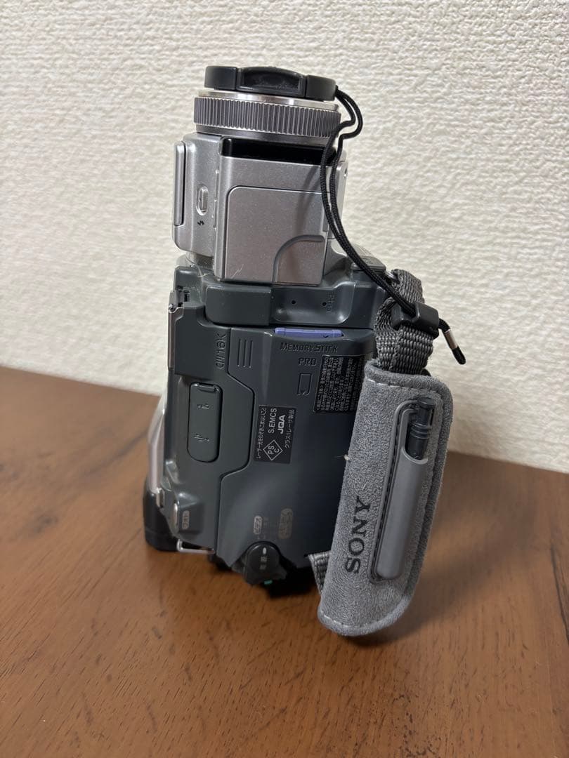 美品/ソニー ハンディカム DCR-TRV70 動作確認済