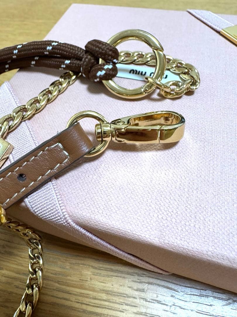 miumiu レザー×メタル　コード