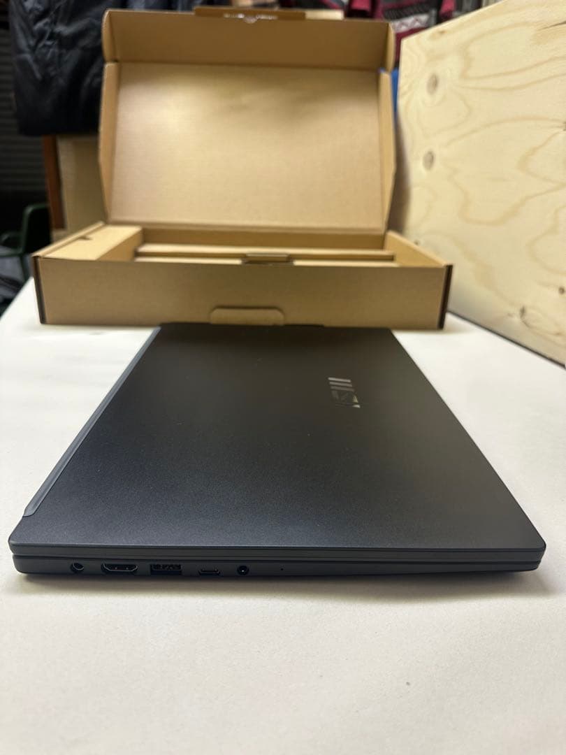 MSI Modern15 15.6型Core9 メモリ32GB SSD1TB