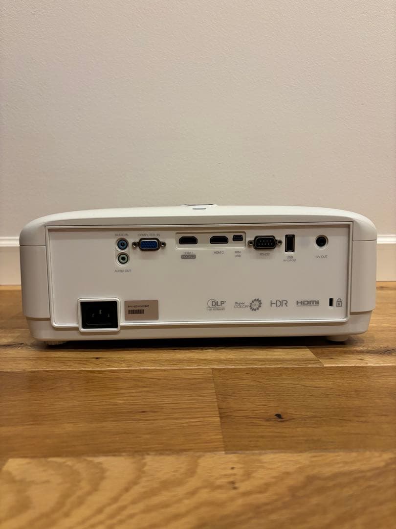 プロジェクターViewSonic PX747-4K（美品）