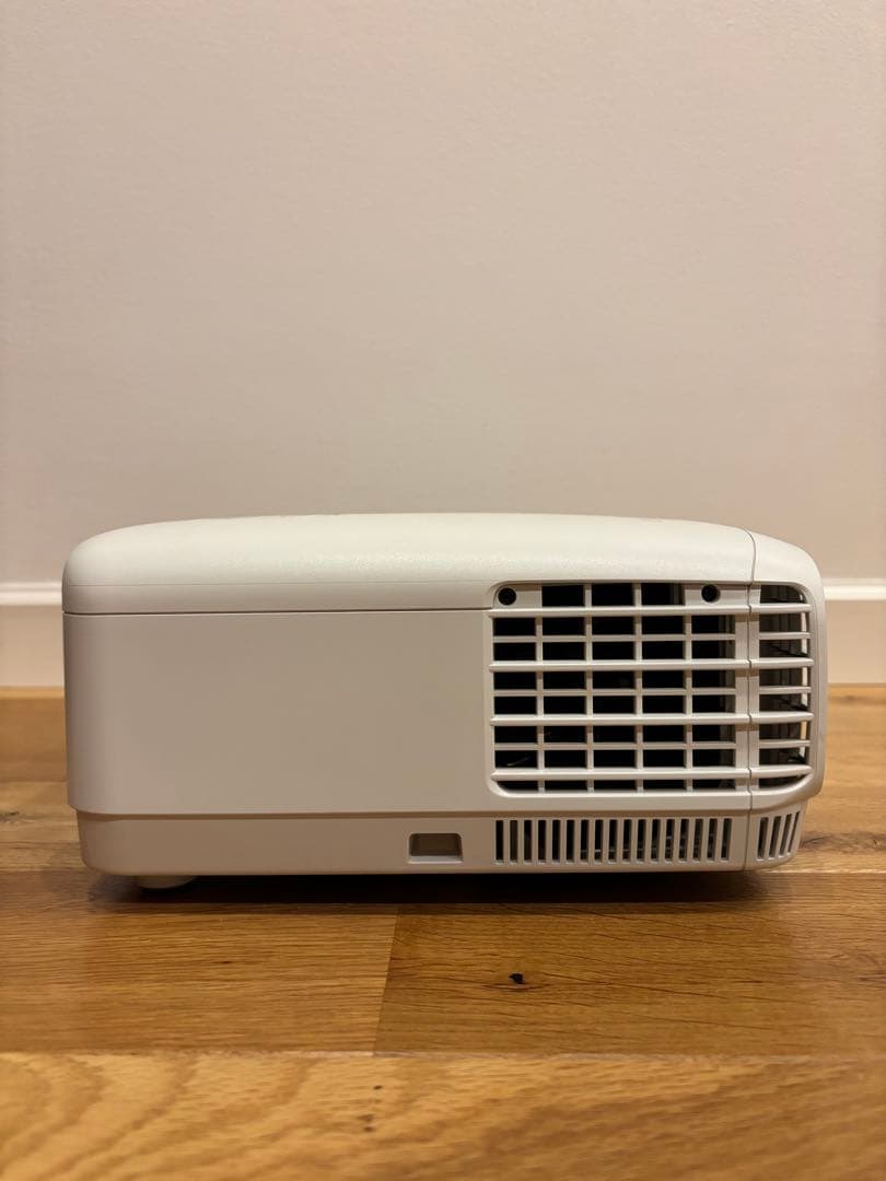 プロジェクターViewSonic PX747-4K（美品）