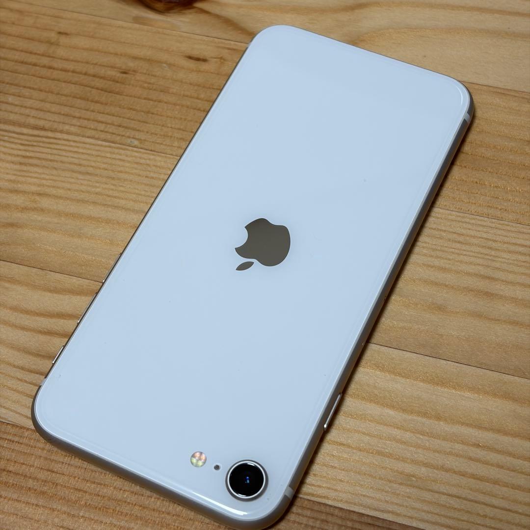 え*】様 バッテリー新品　iPhoneSE第3世代64GB SIMフリー　美品