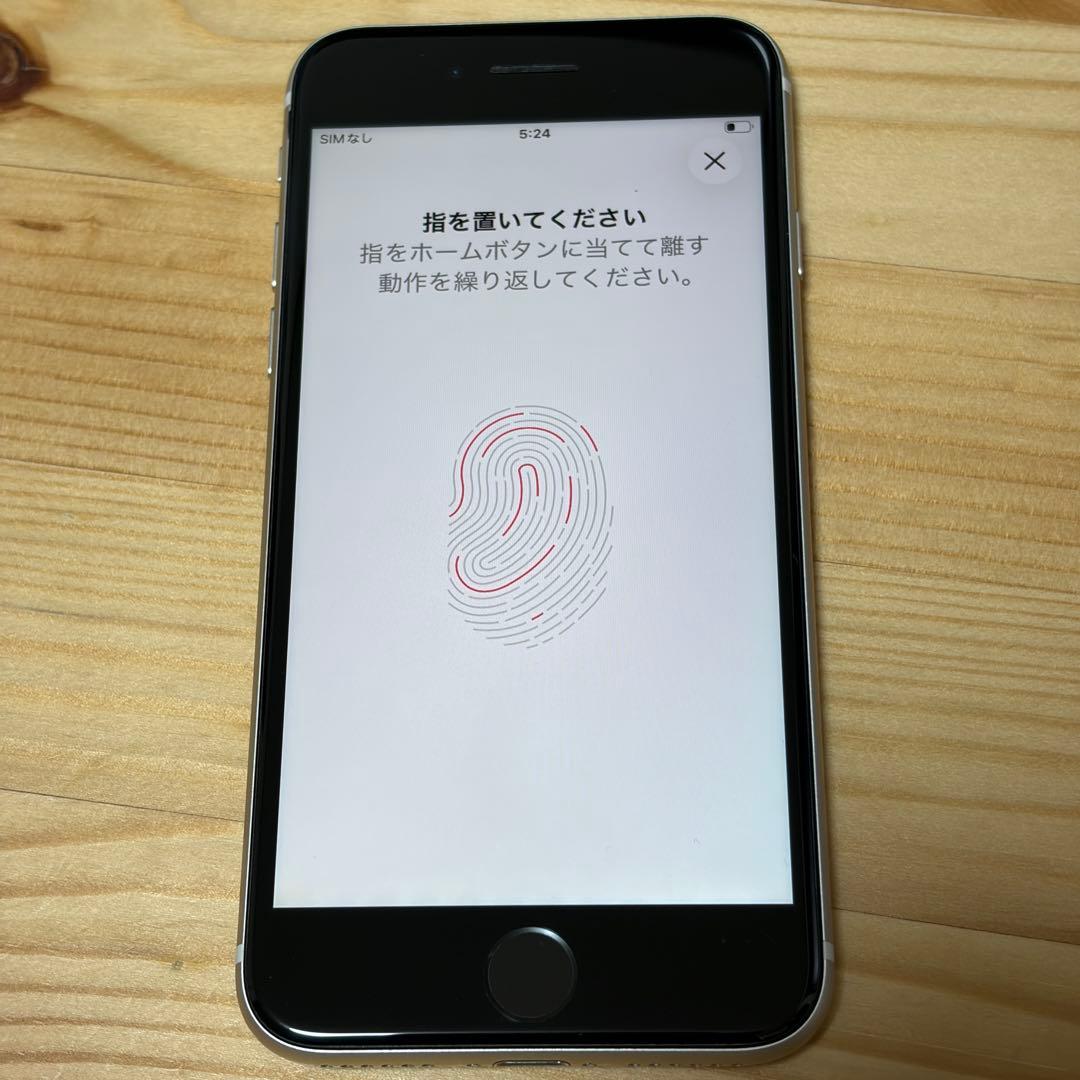 え*】様 バッテリー新品　iPhoneSE第3世代64GB SIMフリー　美品