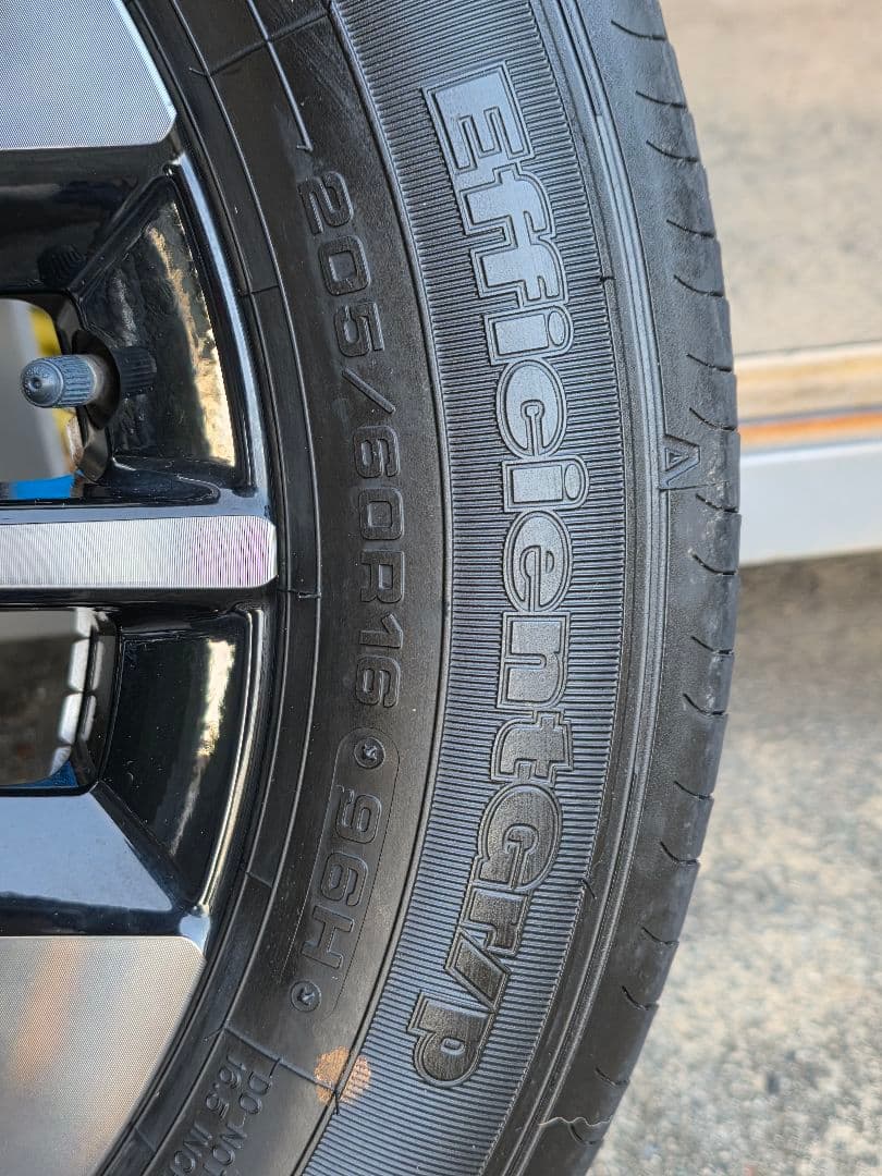 ステップワゴン　スパーダ　純正タイヤホイール4本セット