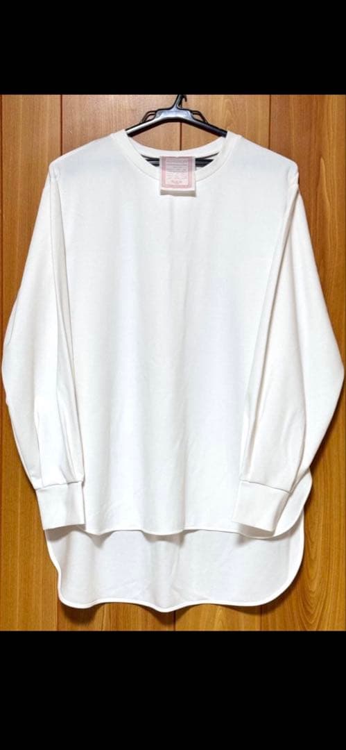 ビアズリー　Tブラウス