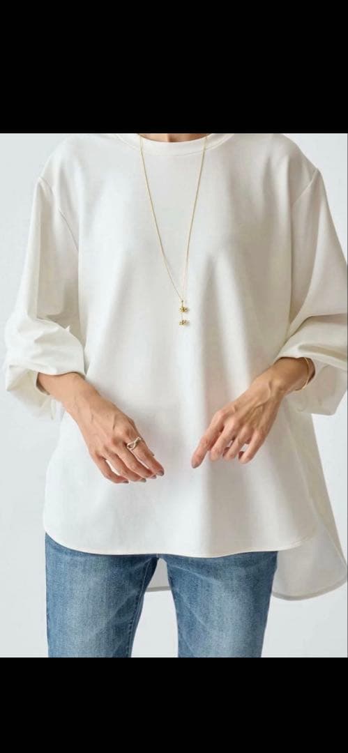 ビアズリー　Tブラウス