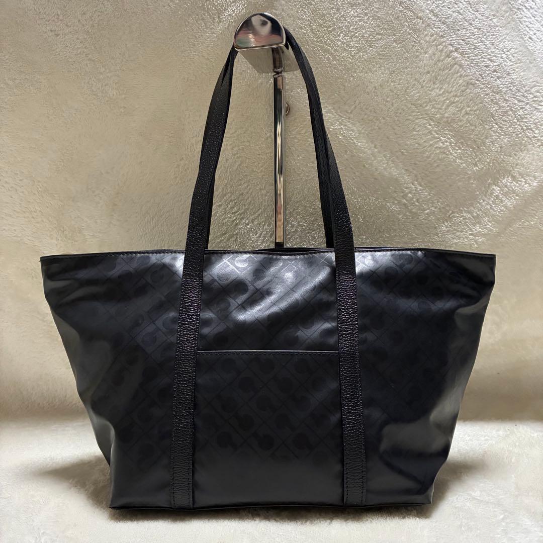 美品✨ゲラルディーニ トートバッグ ソフティ ブラック イタリア製