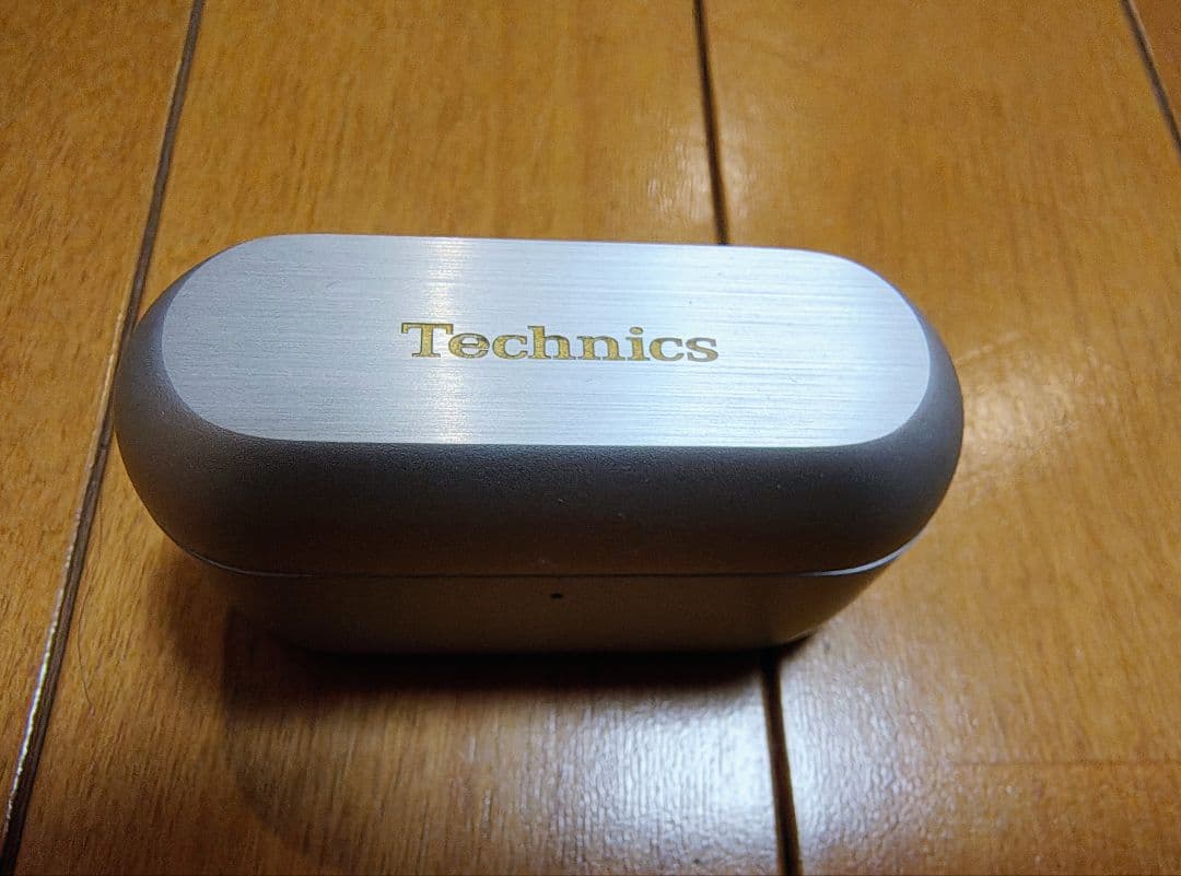 Technics AZ100 ワイヤレスイヤホン　美品　専用ケース付き
