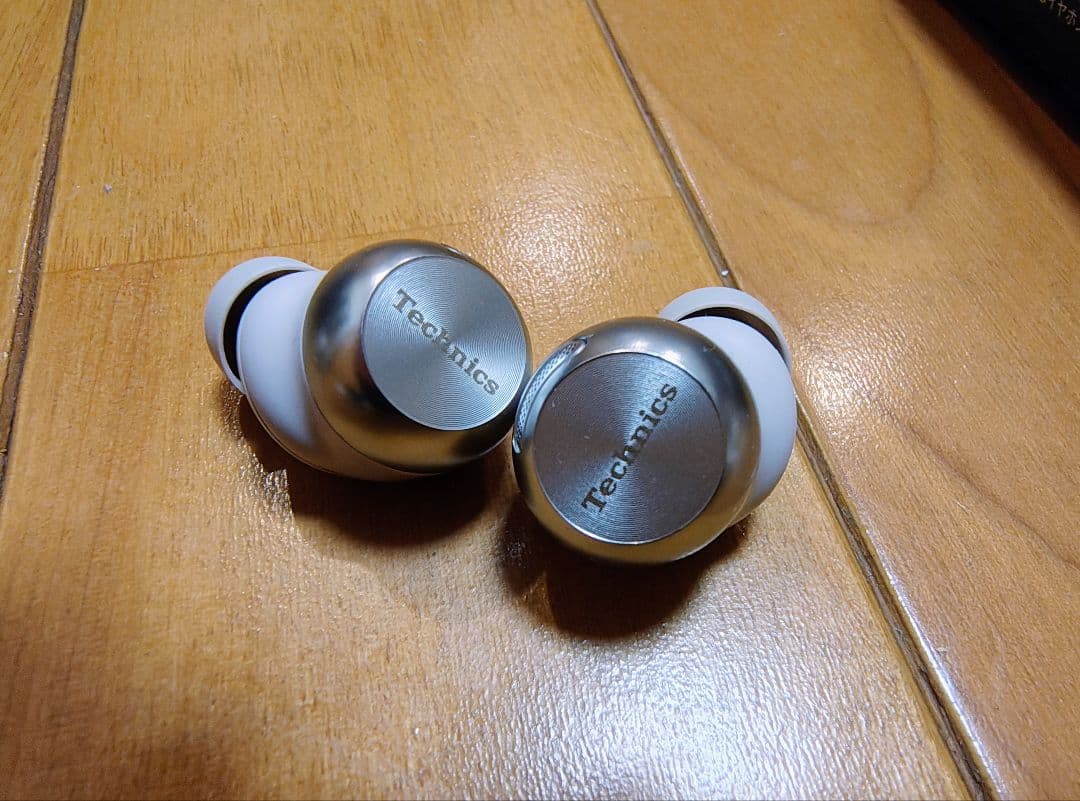 Technics AZ100 ワイヤレスイヤホン　美品　専用ケース付き