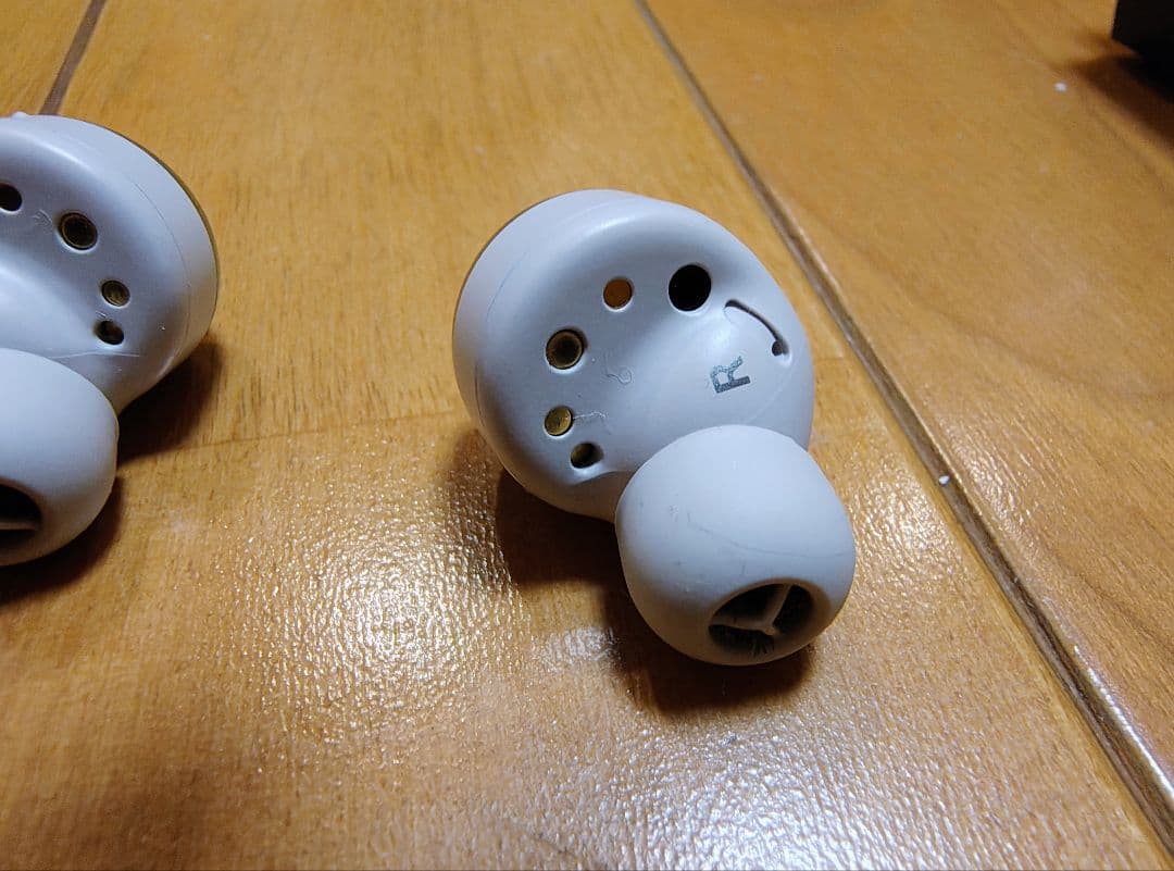 Technics AZ100 ワイヤレスイヤホン　美品　専用ケース付き