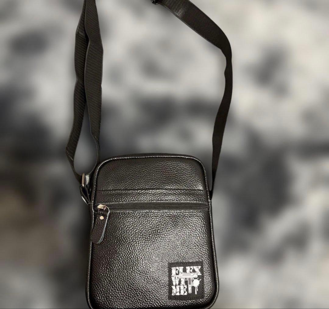 flexwitme ショルダーバッグ DAB着用