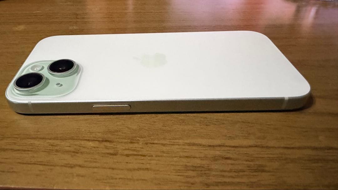iPhone15 256G SIMフリー　グリーン 本体