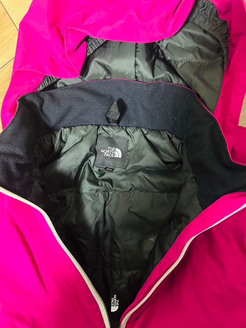 ノースフェイス　子供用スキーウェア　ピンク色　100