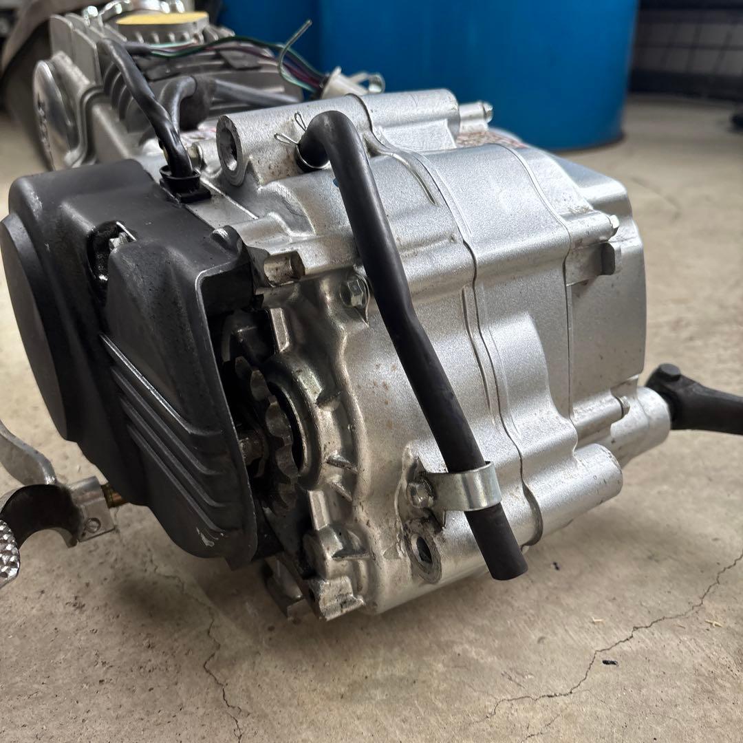 スーパーカブ　中華　125ccエンジン　遠心クラッチ